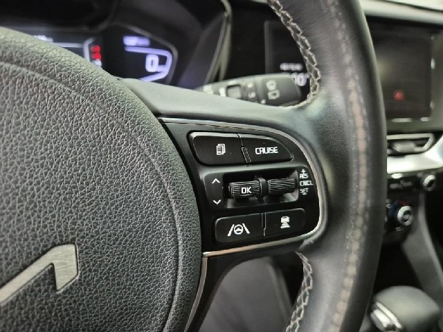 6081001529R16.jpg
