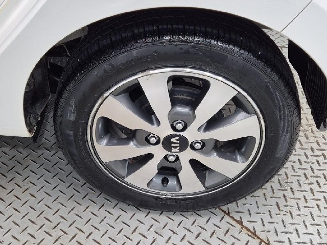 6081001990R19.jpg