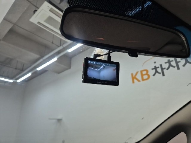 6101500661R13.jpg
