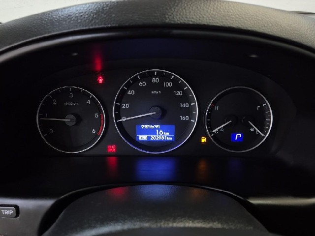 6101000380R6.jpg