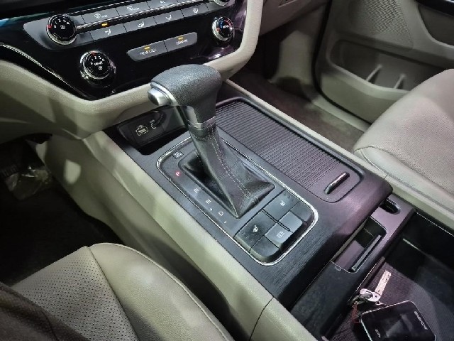 6101000079R8.jpg