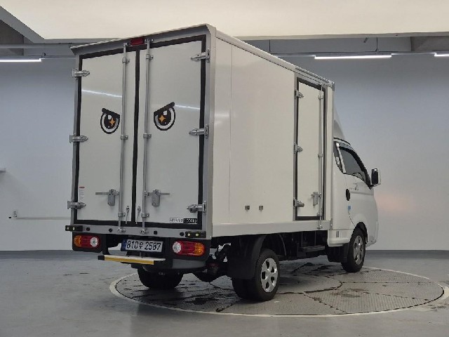 6101500750R3.jpg