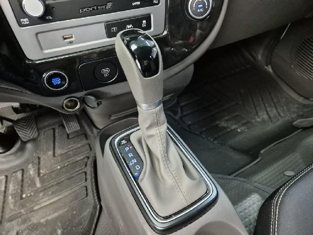 6101500750R8.jpg