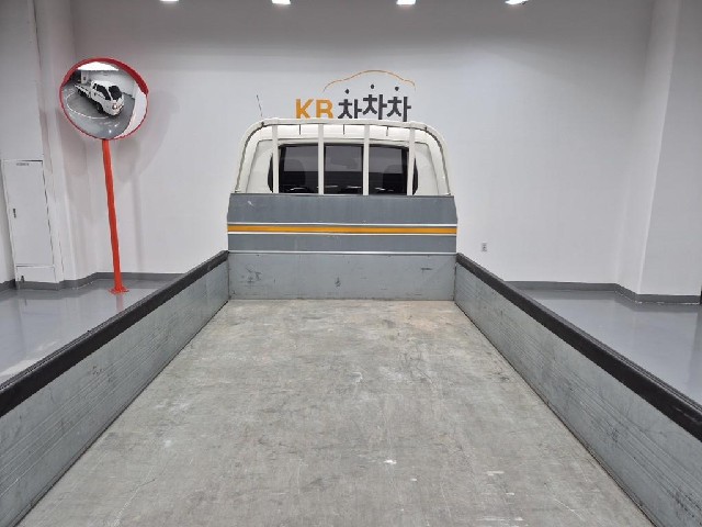 6101000744R17.jpg