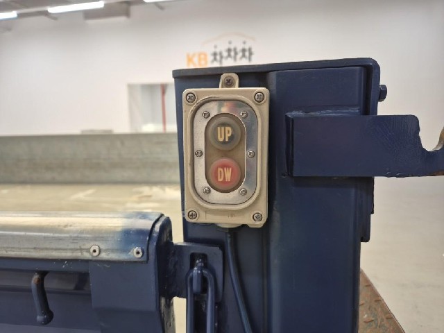 6101500640R14.jpg