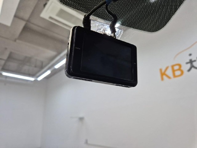 6101000663R15.jpg