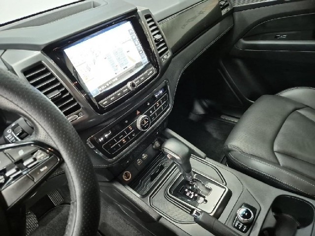 6101000909R10.jpg