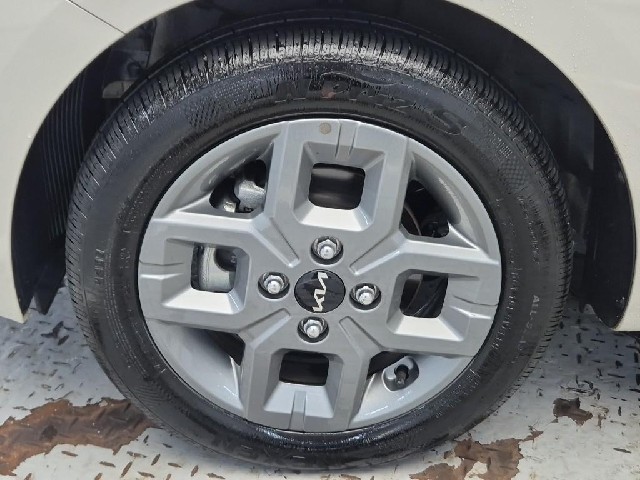 6101500693R18.jpg
