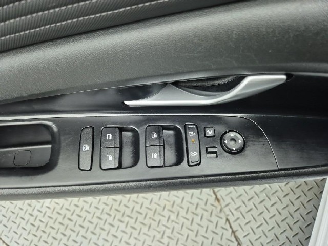 6101000300R17.jpg