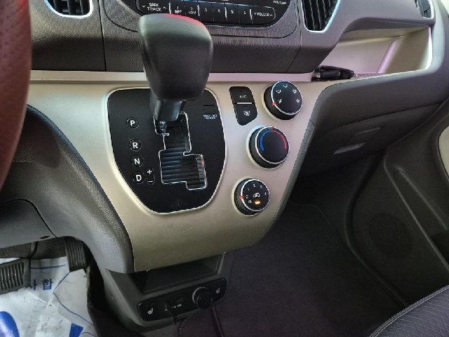 6041000607R8.jpg