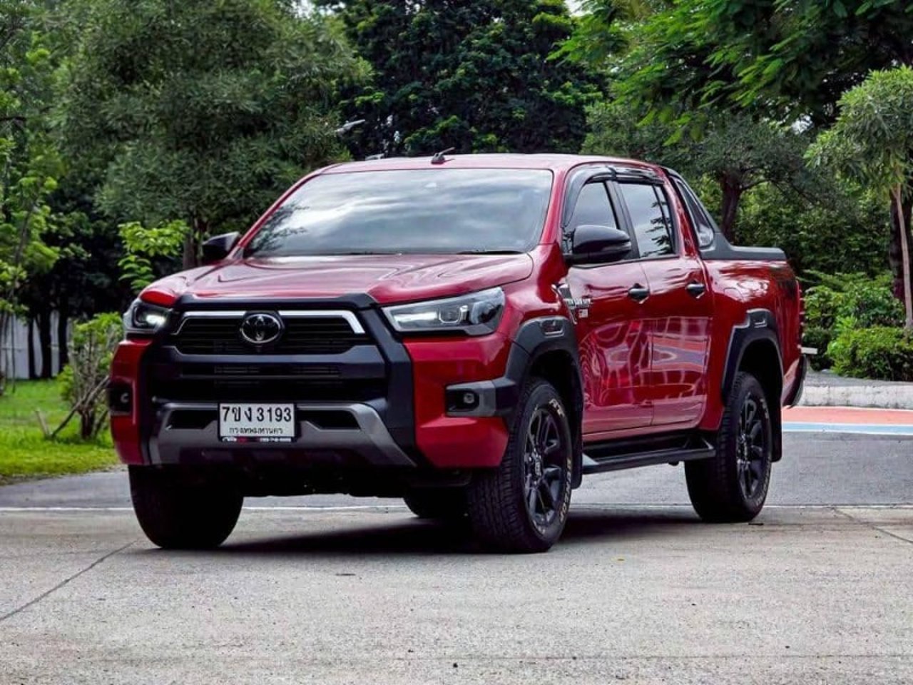 2025 Toyota Hilux, photo 1 of 1