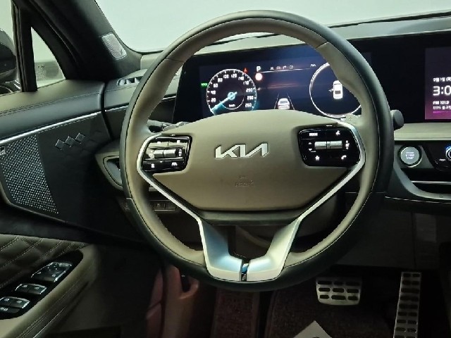 6081501104R9.jpg