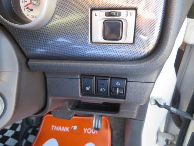 0500021A30261011W00115.jpg