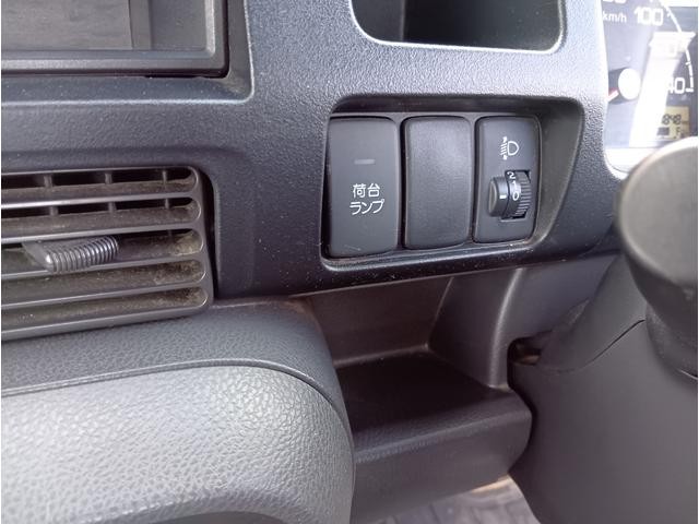 9900182A30261013W00310.jpg