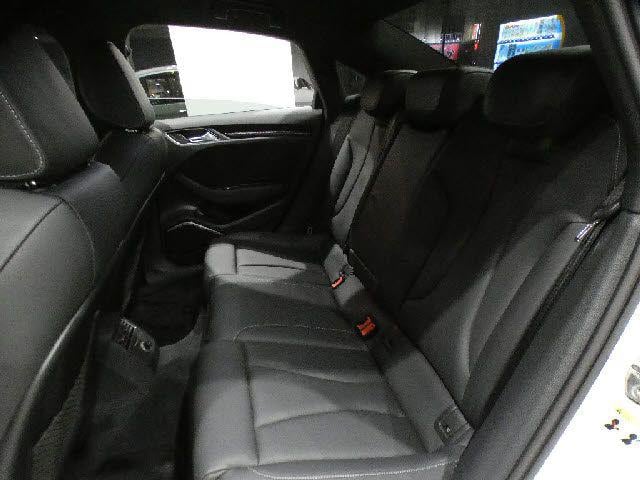 8c94bac1f445db1a7e10df18eec9439f.jpg