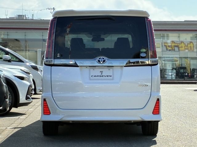 cec0d984ff471113d46e2604a8322e9d.jpg
