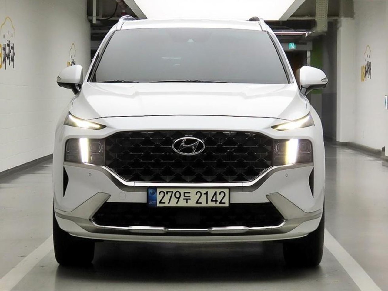 2022 Hyundai Santa, photo 1 of 1