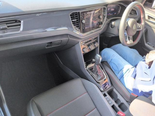 22869147_carP_l_15.jpg