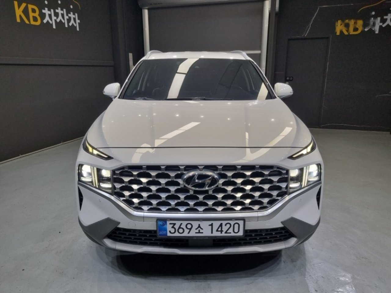 2021 Hyundai Santa, photo 1 of 1