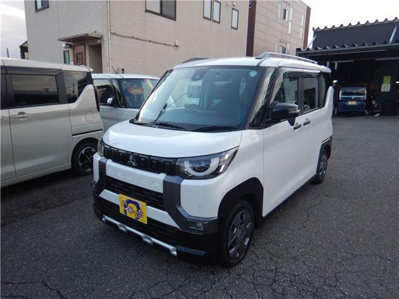 2024 Mitsubishi Delica, photo 1 of 1
