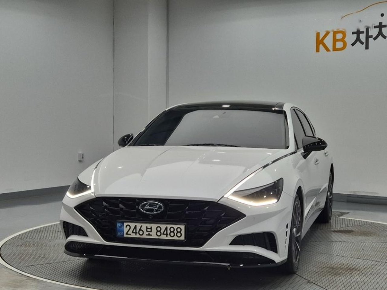 2021 Hyundai Sonata, photo 1 of 1