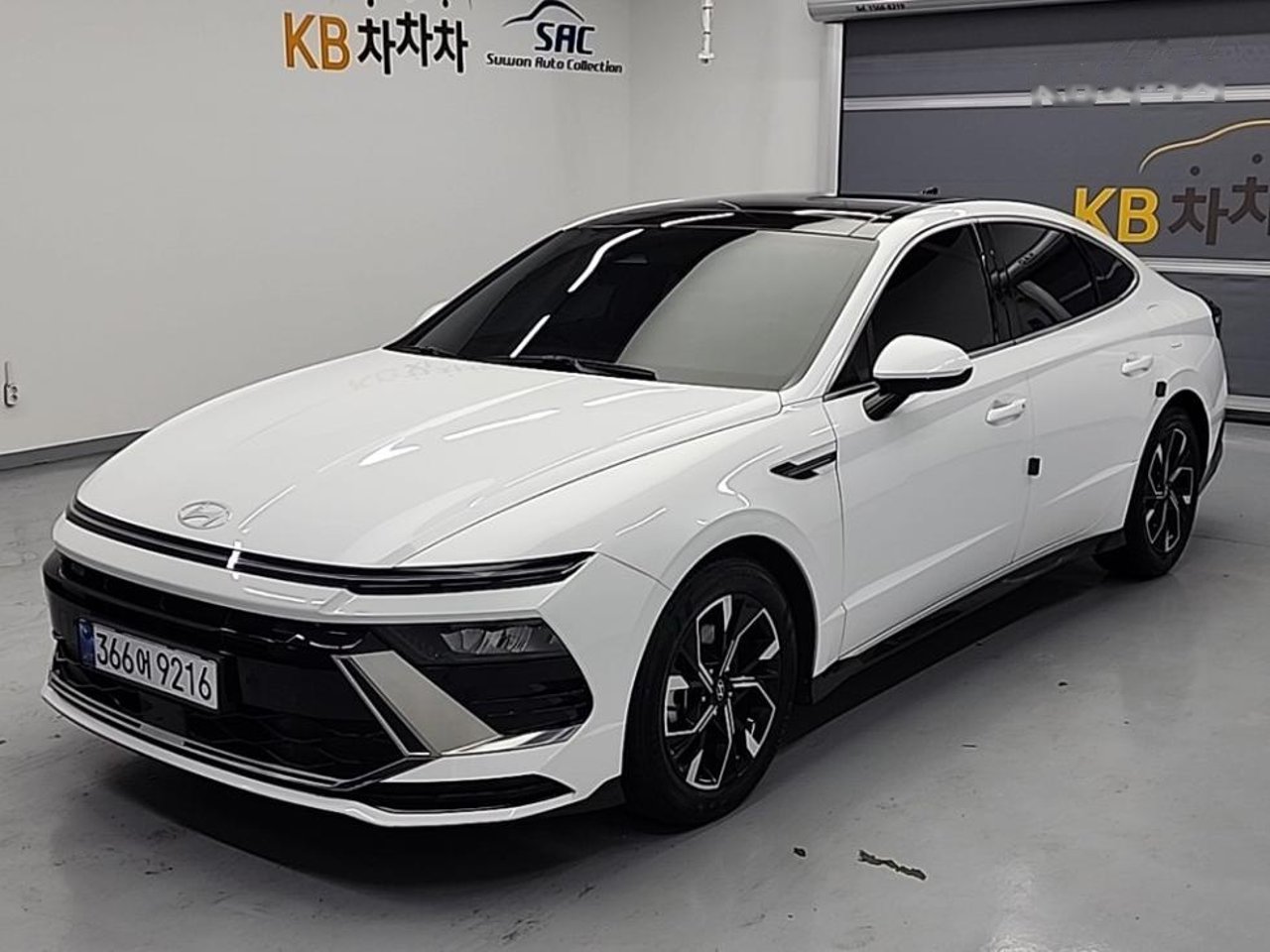 2023 Hyundai Sonata, photo 1 of 1