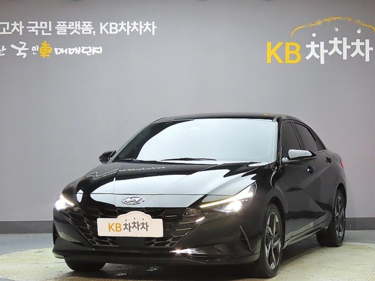 2021 Hyundai Avante, photo 1 of 1