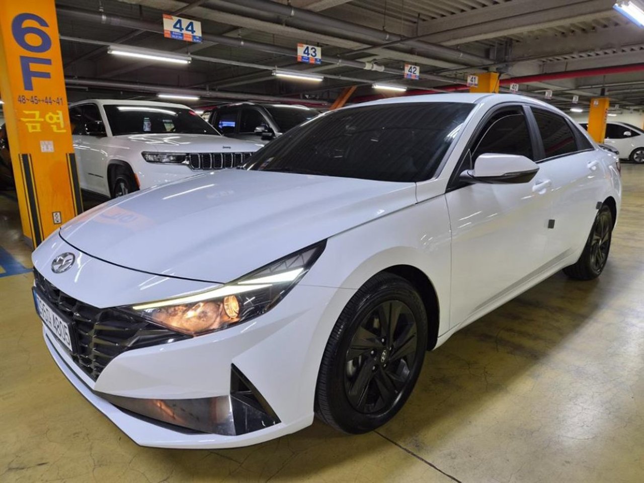 2022 Hyundai Avante, photo 1 of 1