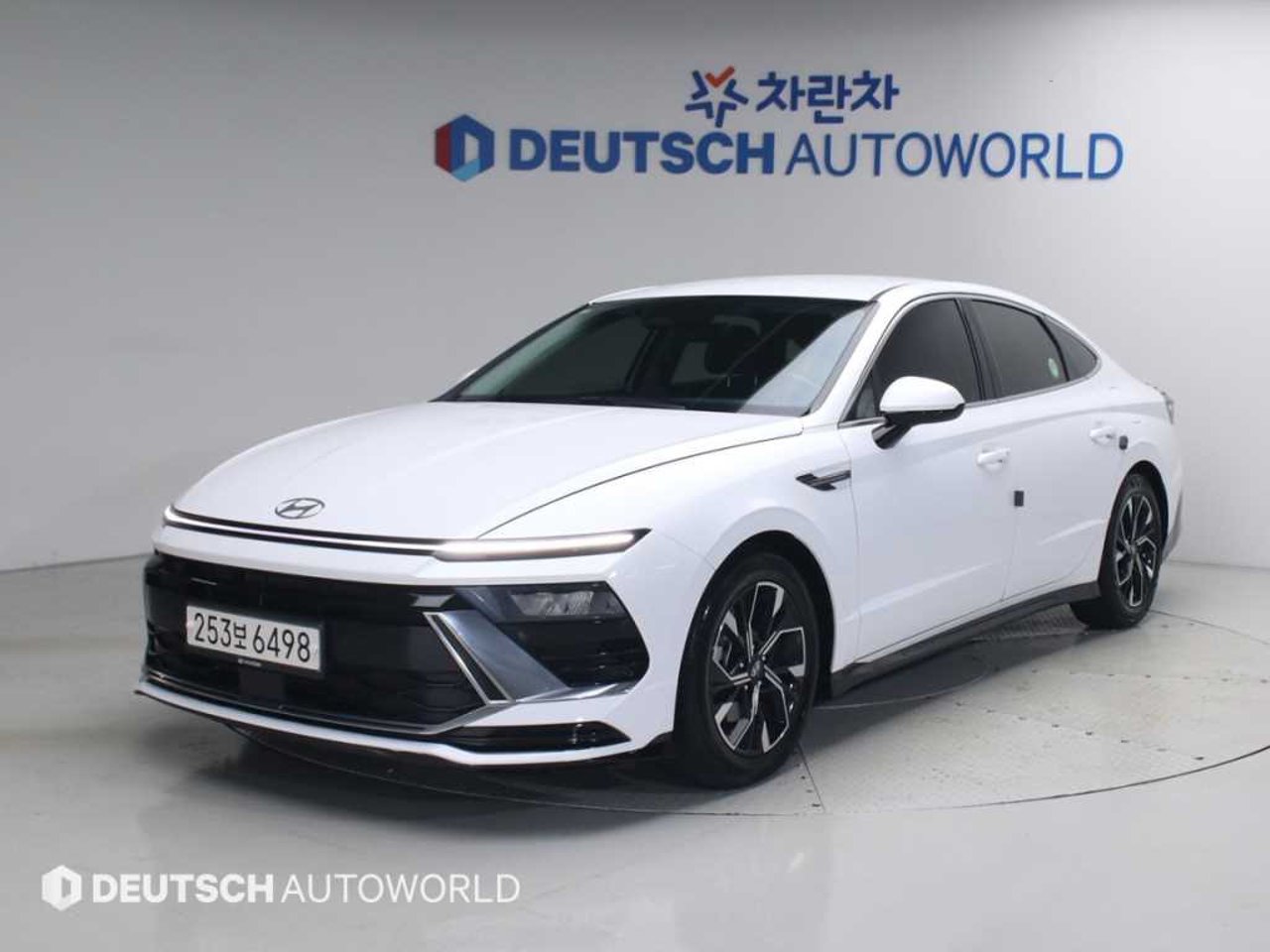 2023 Hyundai Sonata, photo 1 of 1