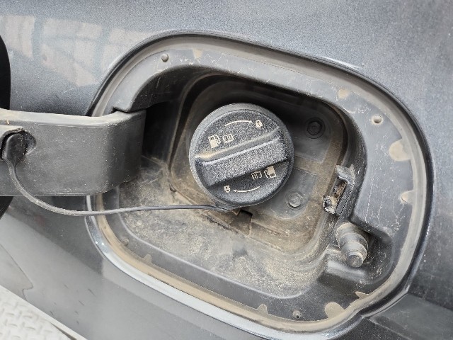 lotterental_100532941_YvHSH_8.jpg