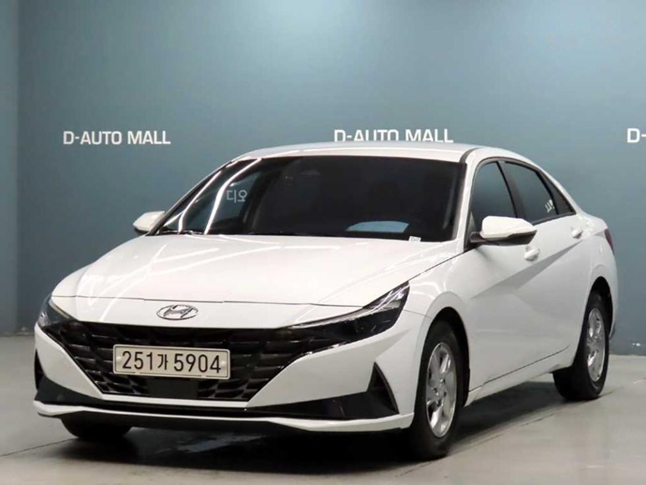 2021 Hyundai Avante, photo 1 of 1