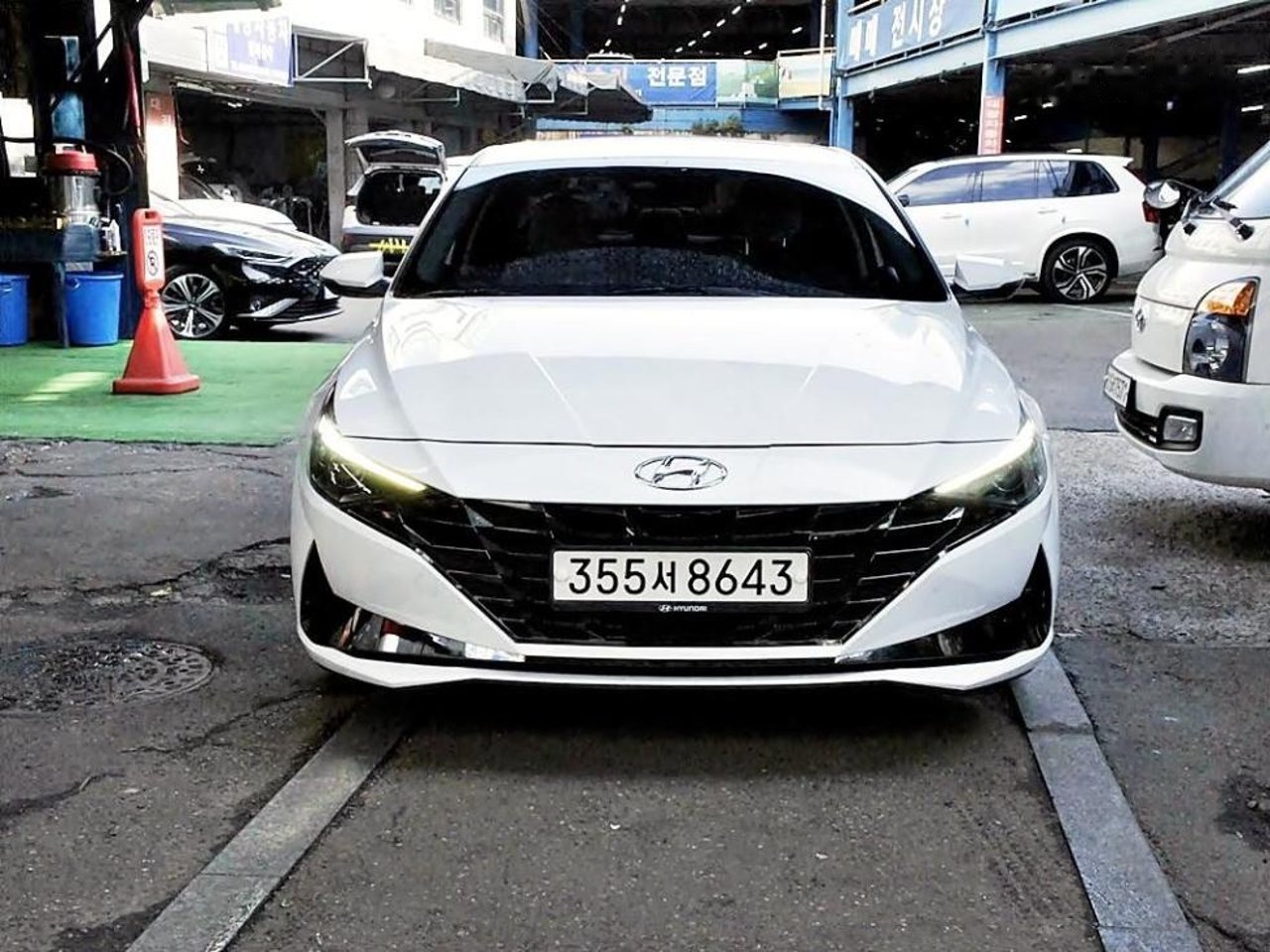 2021 Hyundai Avante, photo 1 of 1