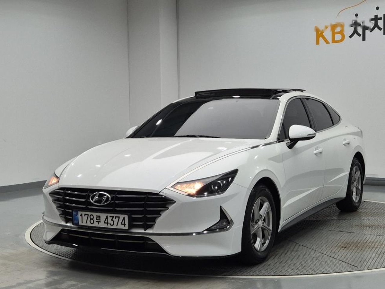 2019 Hyundai Sonata, photo 1 of 1