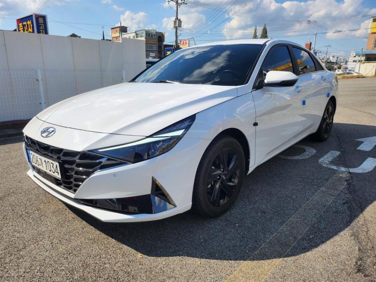 2022 Hyundai Avante, photo 1 of 1
