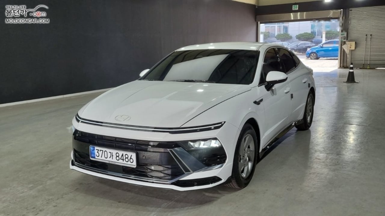 2023 Hyundai Sonata, photo 1 of 1