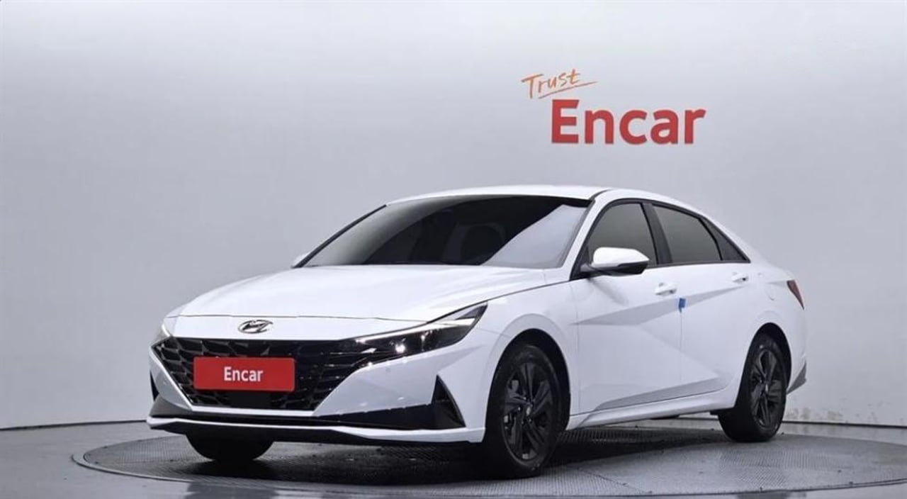 2022 Hyundai Avante, photo 1 of 1