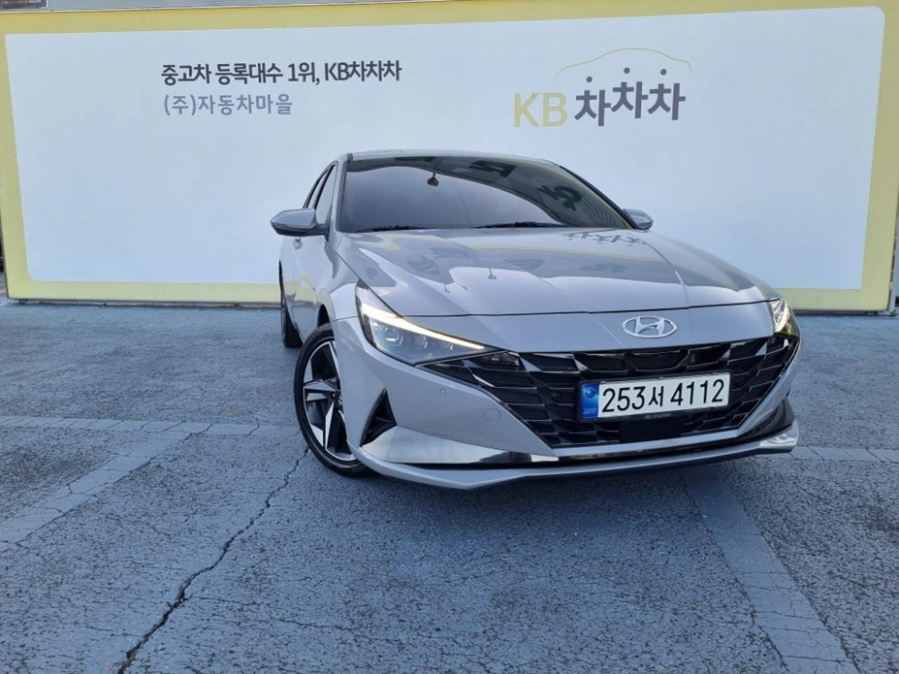 2022 Hyundai Avante, photo 1 of 1
