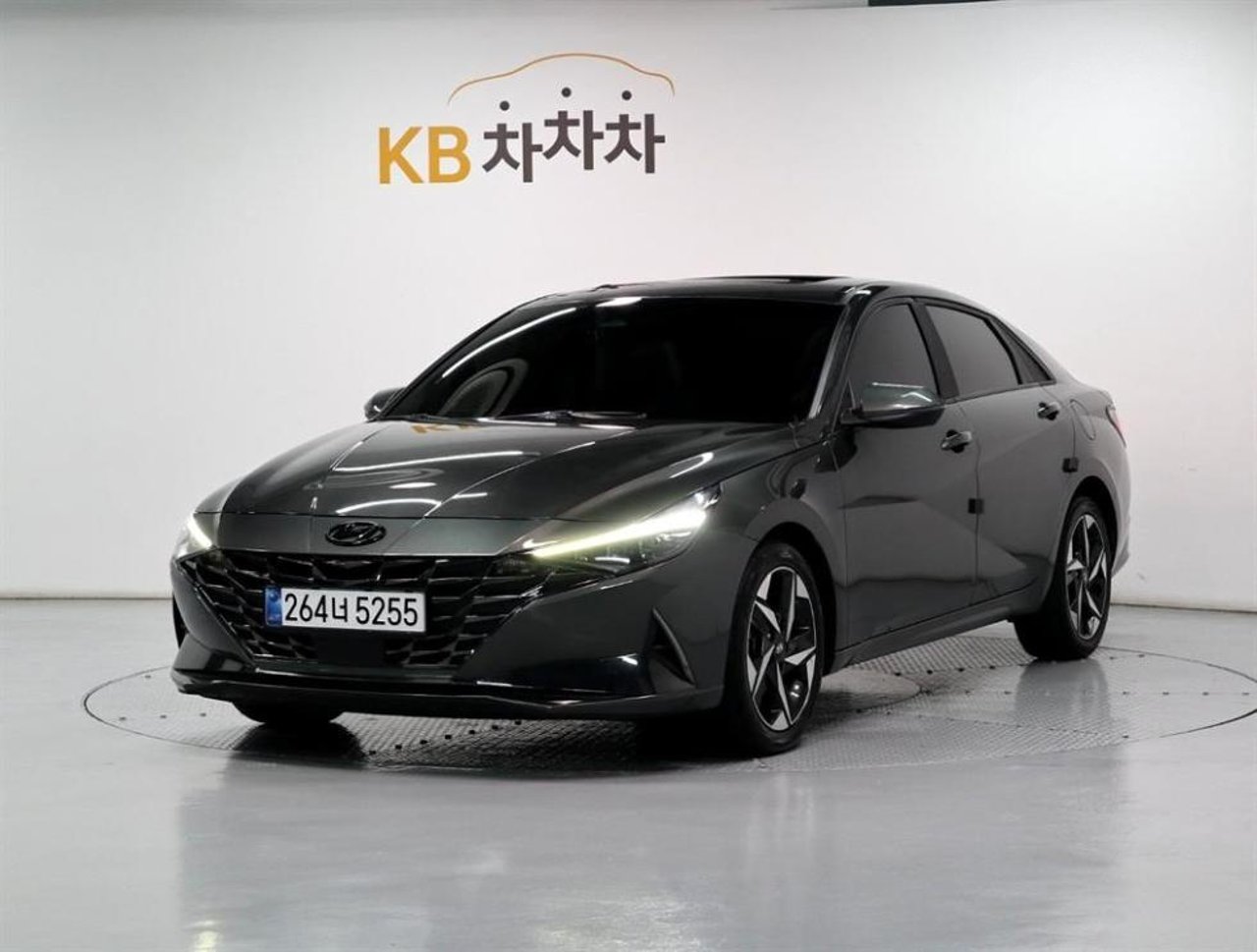 2020 Hyundai Avante, photo 1 of 1