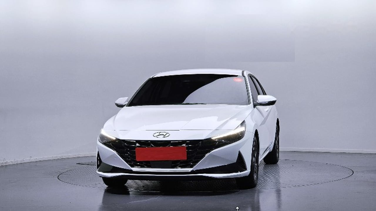 2023 Hyundai Avante, photo 1 of 1