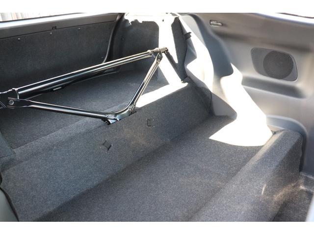 0128700A30241025W00105.jpg