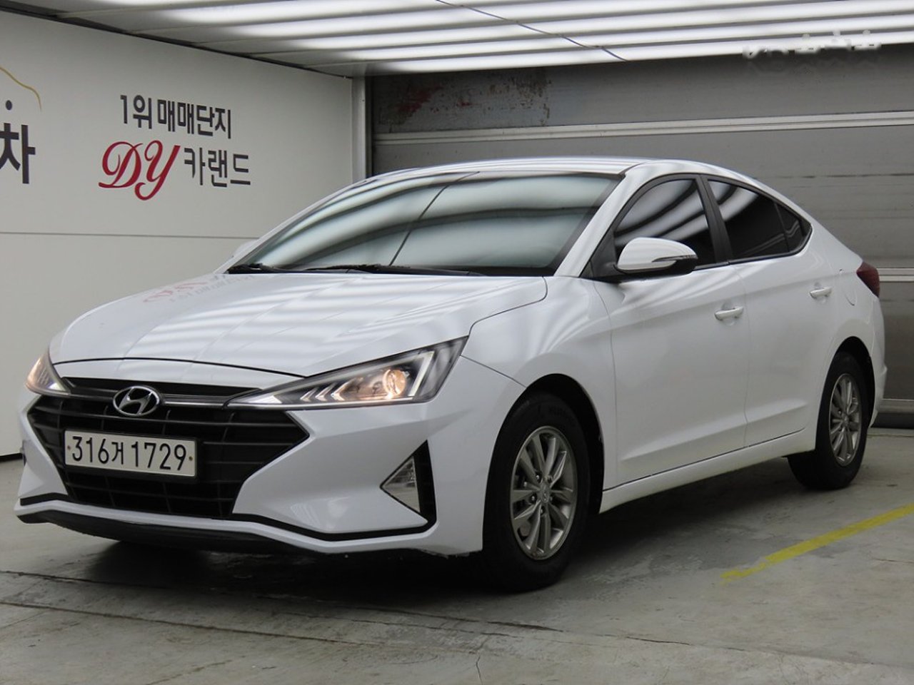 2019 Hyundai Avante, photo 1 of 1