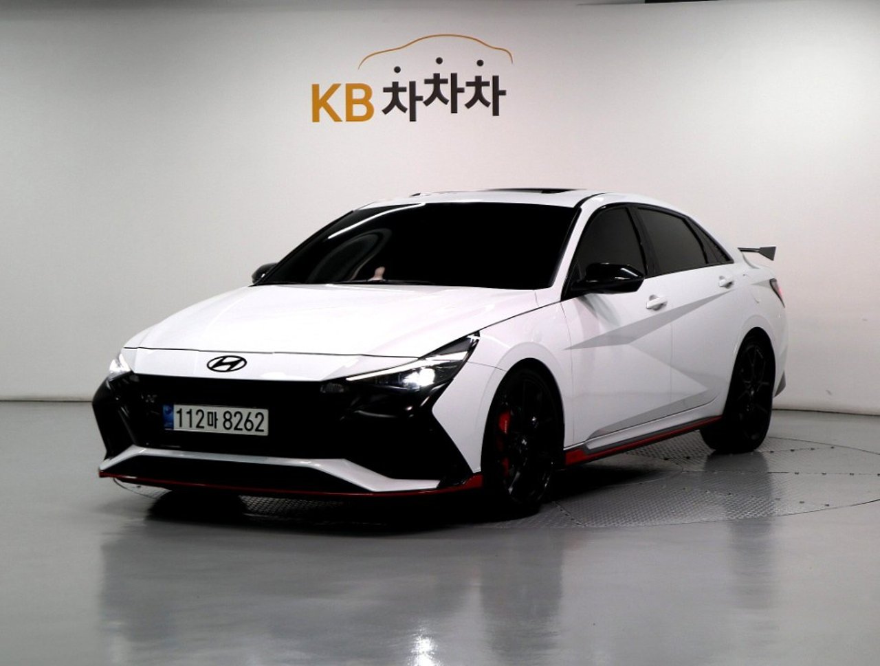 2021 Hyundai Avante, photo 1 of 1