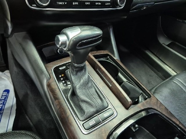 6101000768R8.jpg