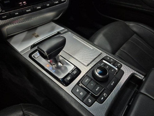 6101000695R8.jpg