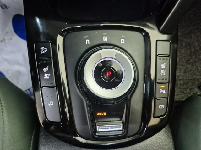 6101500684R8.jpg