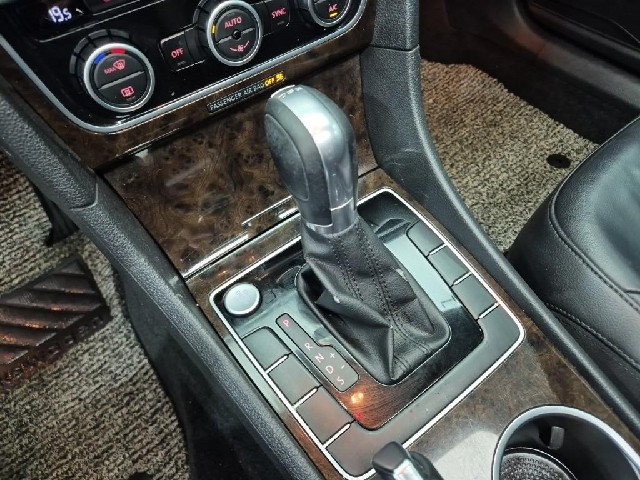 6101000884R8.jpg