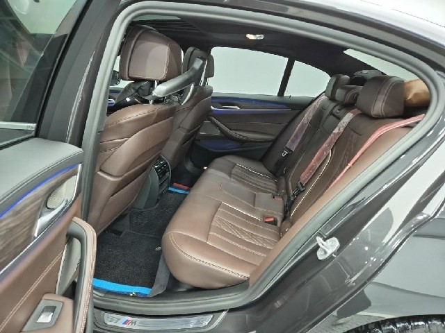 6101000879R12.jpg