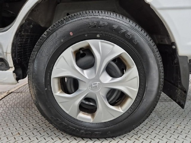 6091000932R18.jpg