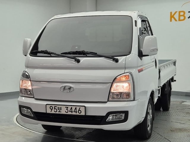 6091000932R1.jpg