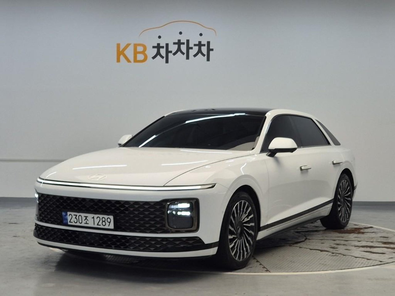 2023 Hyundai Grandeur, photo 1 of 1